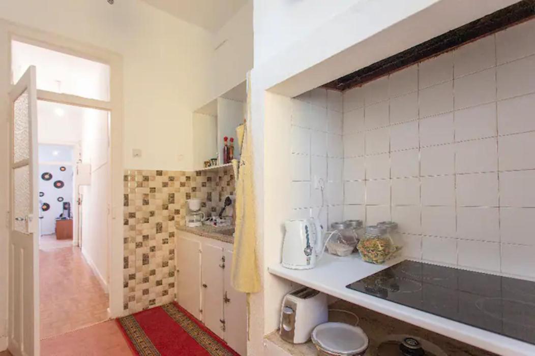 Private Room A Lisbon Exterior photo